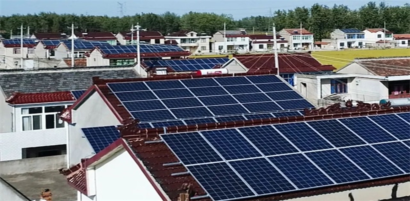 10KW Ballast Roof Mounting System in Serbia   Installation Site: Serbia   Scheduled Completion: November 2024   Capacity: 10KW