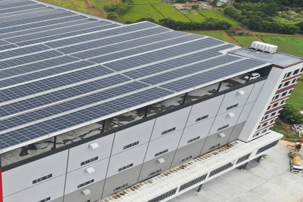 Maximize Energy Savings with Commercial Solar: Panels, Hot Water