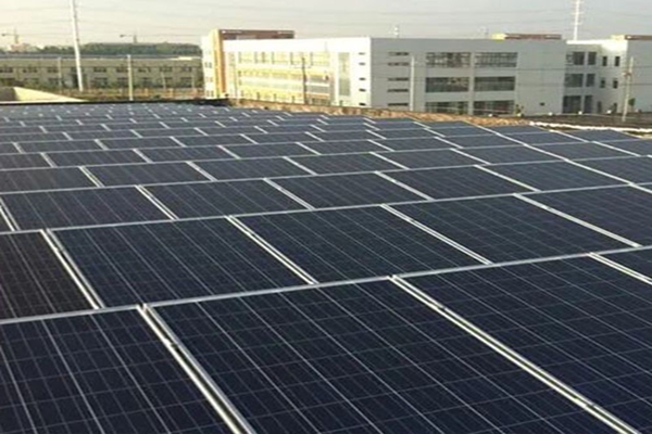 Optimizing Commercial Solar Systems: Maintenance, Pricing, and Design Strategies