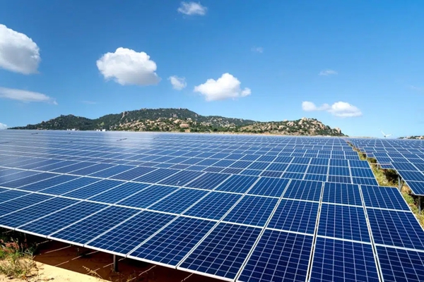 Your Complete Guide to Ground Mount Solar System Kits: Installation Made Easy with YiJia Solar