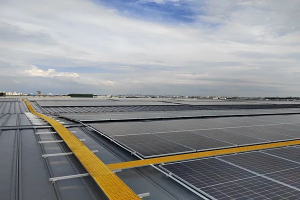 The Ultimate Guide to Flat Roof Solar PV Mounting Systems: Secure, LeakProof
