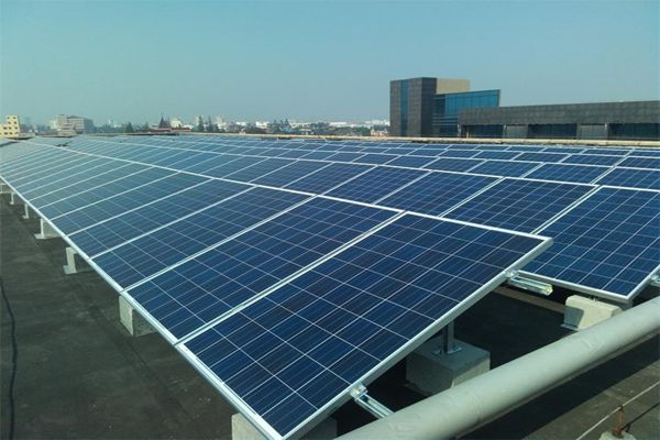 Engineered Solar Flat Roof Mounting Systems: Maximize ROI with LeakProof Security