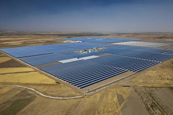 Total Energy Independence: Your Complete Guide to Commercial Off Grid Solar Systems for Remote