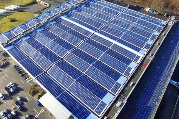 Power Your Business Sustainably: The Ultimate Guide to Sustainable Commercial Solar Systems