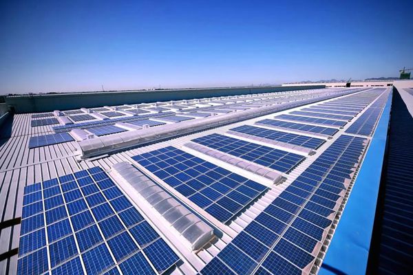 Power Your Business Sustainably: The Ultimate Guide to Sustainable Commercial Solar Systems