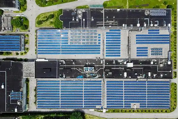 Maximize Energy Yield: Advanced Roof Mounted Solar Systems for Commercial Applications