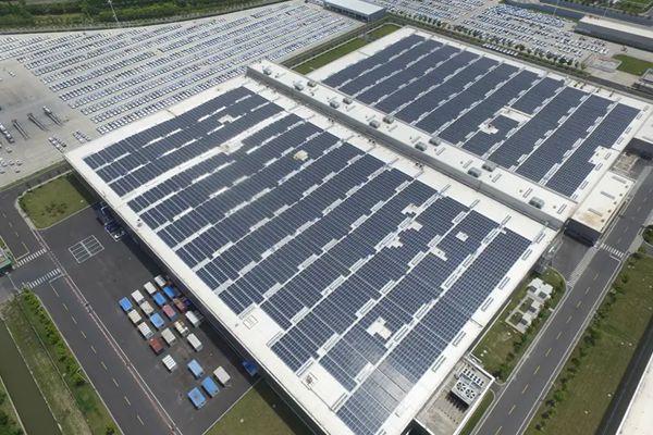 Durable Solar Panel Mounting Systems: Brackets for Metal Roofs