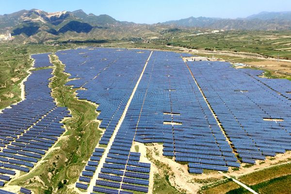 Ground vs Roof Mounted Solar Systems: Choosing Durable Solutions for Extreme Environments