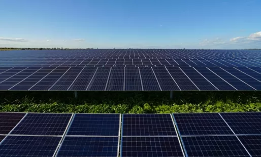 Solar Power Generators for Home: Integrating with the Grid and Complete Home Kits Solutions