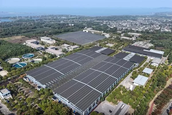 Commercial Flat Roof Solar Mounts: Industrial-Grade Solutions